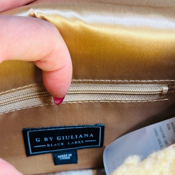 G by Giuliana Black Label Sherpa Fleece Crossbody Bag with Detachable Chain - Picture 5 of 8